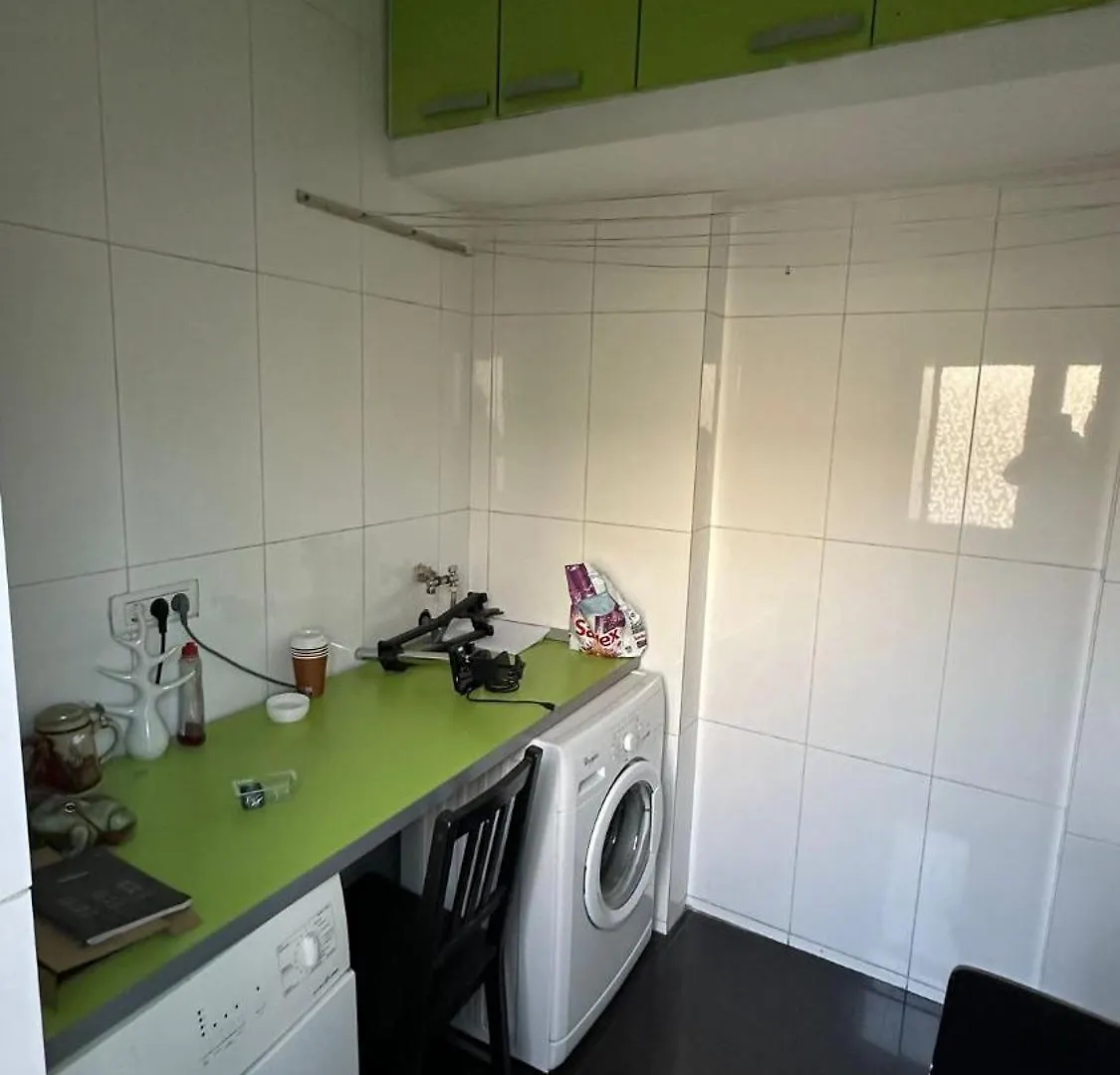 Big Apt With 3 Bdrm Ultracentral Boekarest 0*,  Roemenië